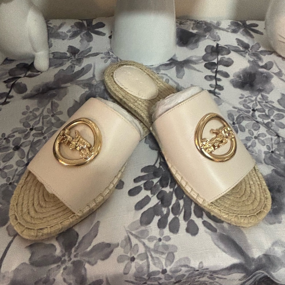 Coach elegant Cream and Gold Women's Slides